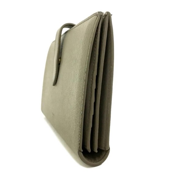 LARGE STRAP WALLET IN GRAINED CALFSKIN
PEBBLE - Picture 2 of 7